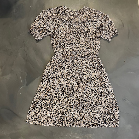 Boden Navy Floral Puff Sleeve Ruffled Yoke Jersey Dress Pockets US 8L UK 12L - Picture 2 of 8